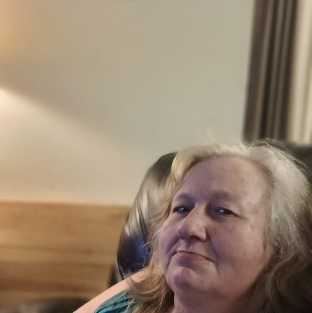 Meet your Posher, Becky